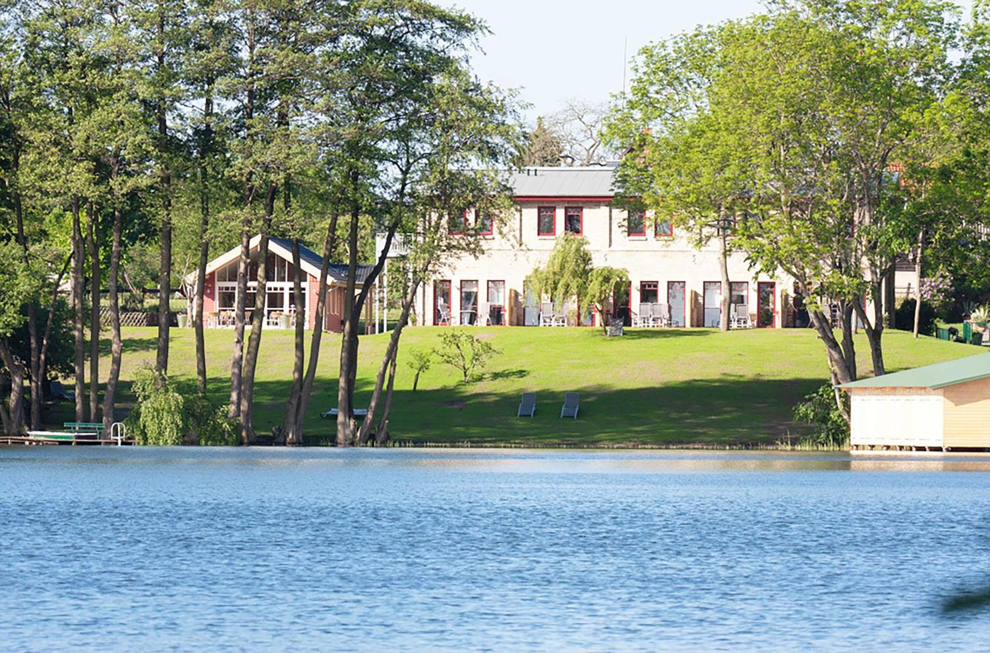 Kastanienhof Am Loppiner See Jabel Extérieur photo
